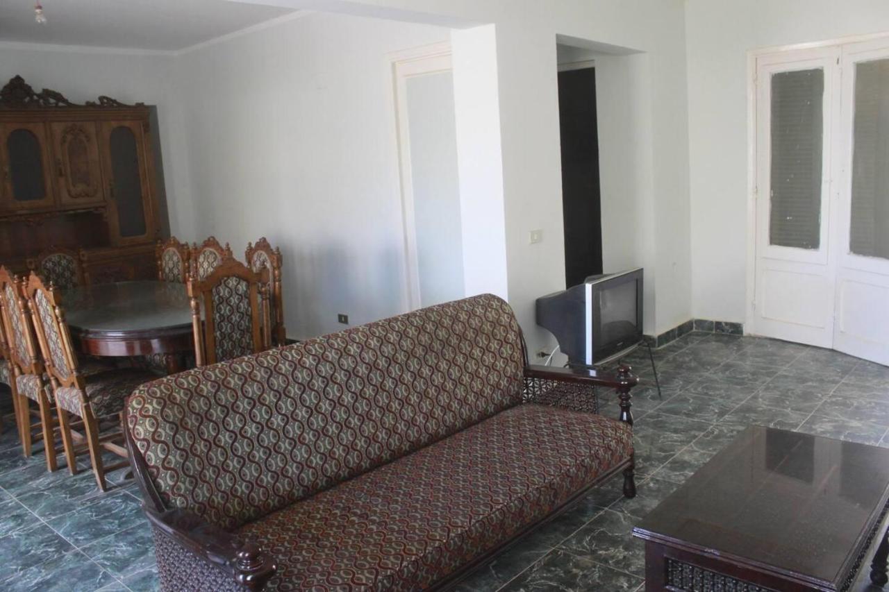 Majid Abu Zayd Spacious 5-Bed House In Alamein With Large Garden מראה חיצוני תמונה